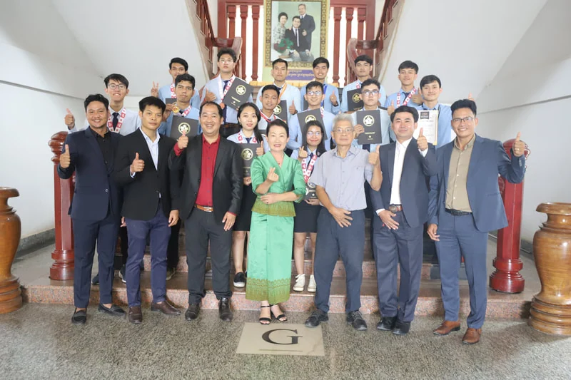 group prof with student1